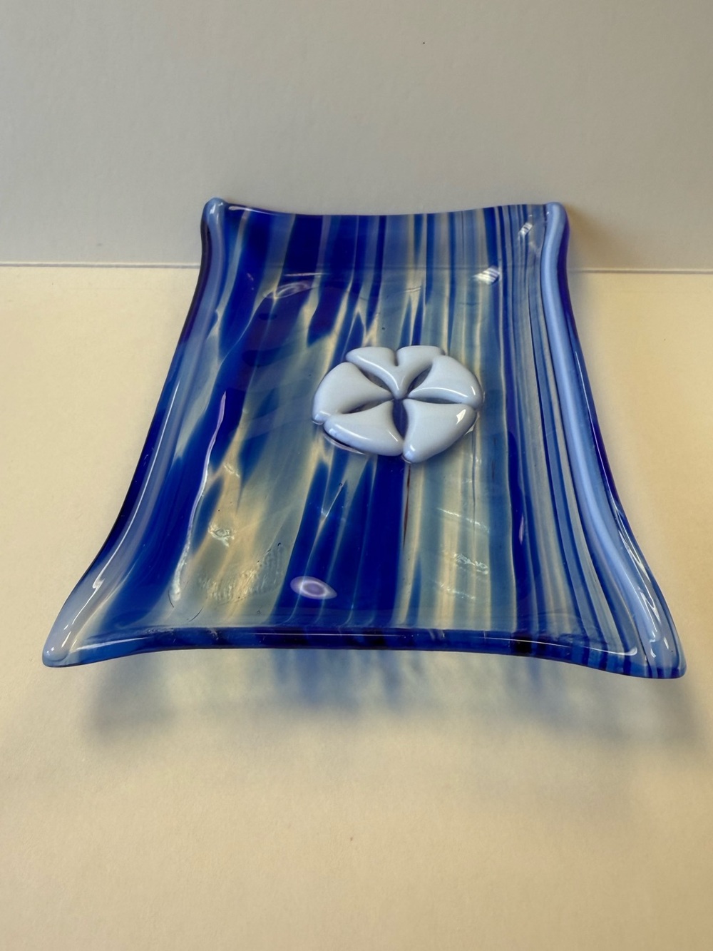 Blue Striped Fused Glass Decorative Trinket Tray with White Sand Dollar Accent. - Picture 3 of 9